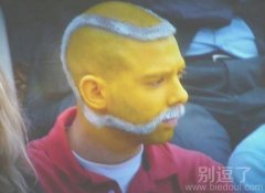 这个人真是奇葩啊