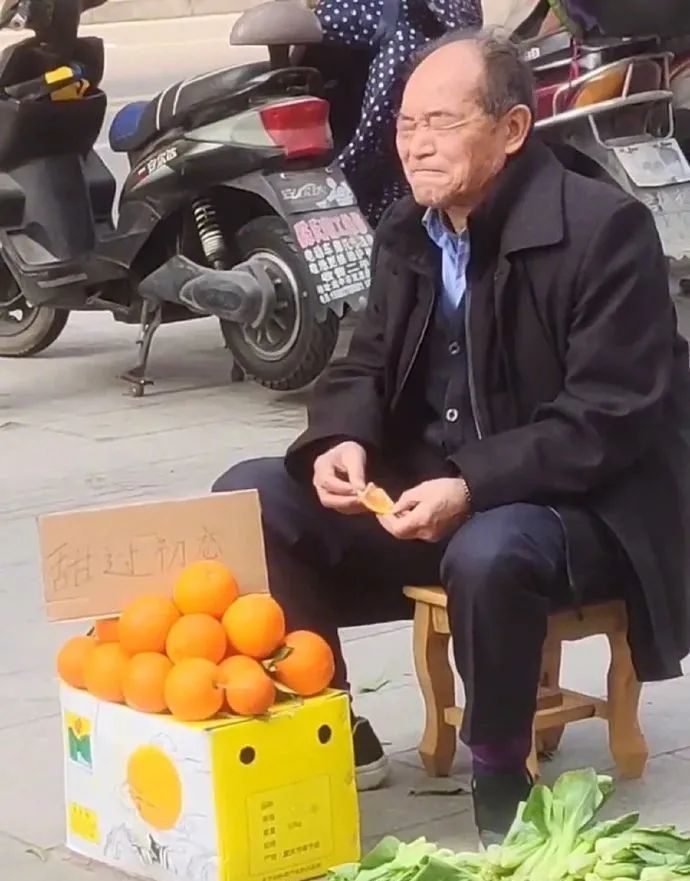“穿超短裙不喜欢穿安全裤,总是走光怎么办?”网友评论绝了! “穿超短裙不喜欢穿安全裤,总是走光怎么办?”网友评论绝了!