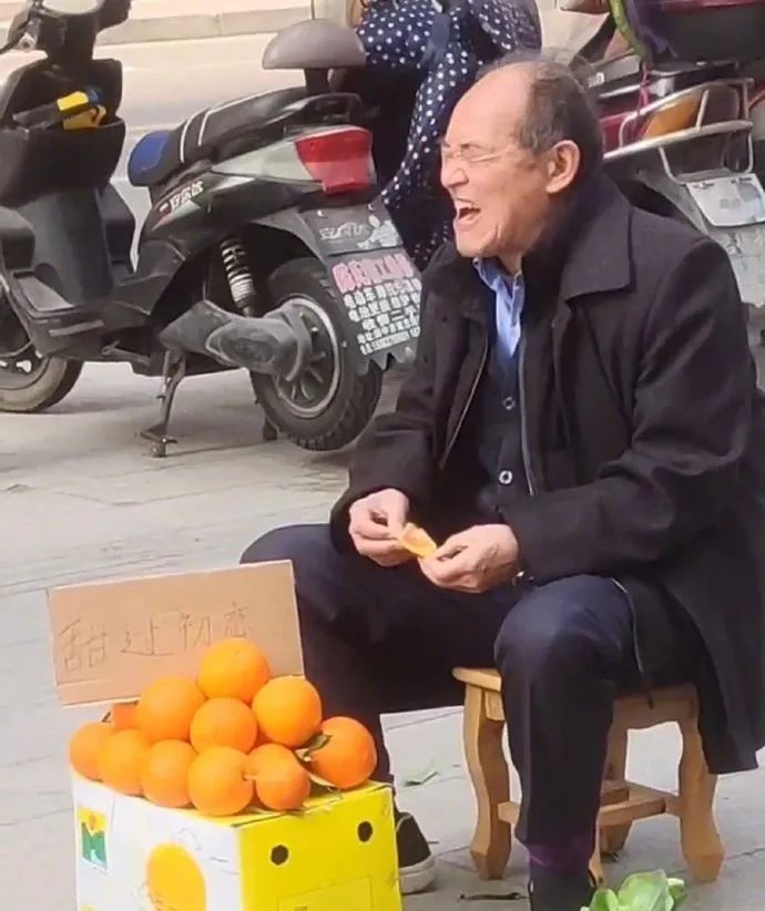 “穿超短裙不喜欢穿安全裤,总是走光怎么办?”网友评论绝了! “穿超短裙不喜欢穿安全裤,总是走光怎么办?”网友评论绝了!