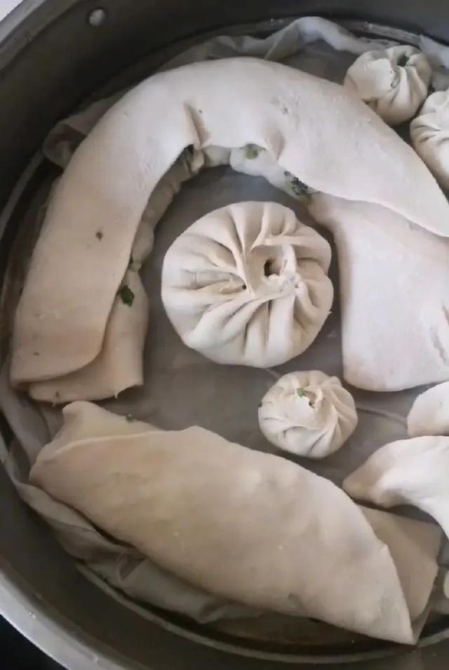 “听说女生穿裙子里面是这样的?”哈哈哈哈哈这是真的嘛 “听说女生穿裙子里面是这样的?”哈哈哈哈哈这是真的嘛