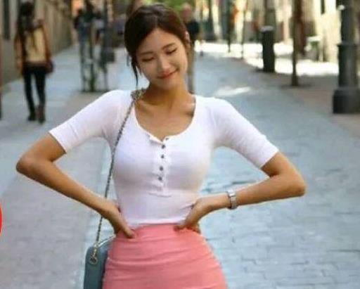 妹子啊,你这身材好好呀!就是腰瘦了点! 妹子啊,你这身材好好呀!就是腰瘦了点!
