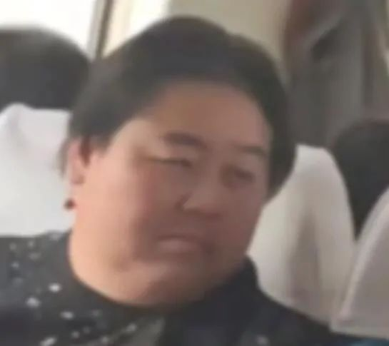 轻松一刻:今年中国第一个过年的人,出现了! 轻松一刻:今年中国第一个过年的人,出现了!