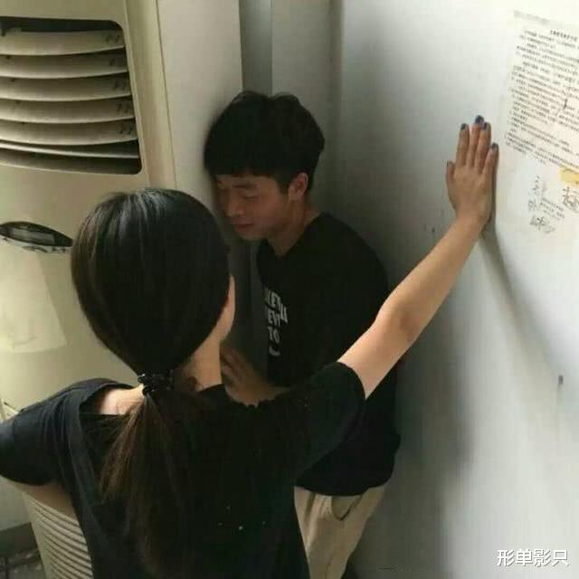 “给你五百亿,但你必须在这里呆满六十分钟,换作是你会愿意吗?”哈哈哈哈 “给你五百亿,但你必须在这里呆满六十分钟,换作是你会愿意吗?”哈哈哈哈