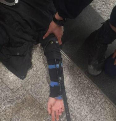 坏坏一笑:一女刺客说“只要不说出去我做你妻子” 坏坏一笑:一女刺客说“只要不说出去我做你妻子”