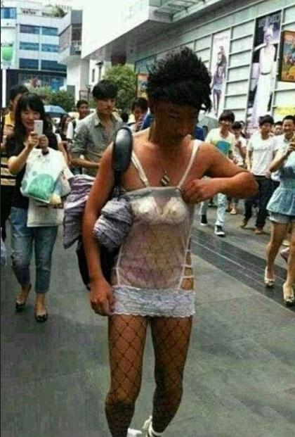 同学你这又是何必了!不要牺牲色象啊? 同学你这又是何必了!不要牺牲色象啊?
