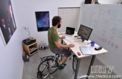 这个设计完全解决了办公室得不到锻炼的问题