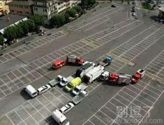这就阻碍了交通了呀 这就阻碍了交通了呀
