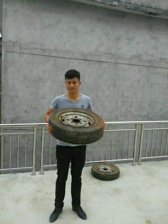 PS搞笑恶搞:求大神把我P的成熟一点,太清纯了! PS搞笑恶搞:求大神把我P的成熟一点,太清纯了!