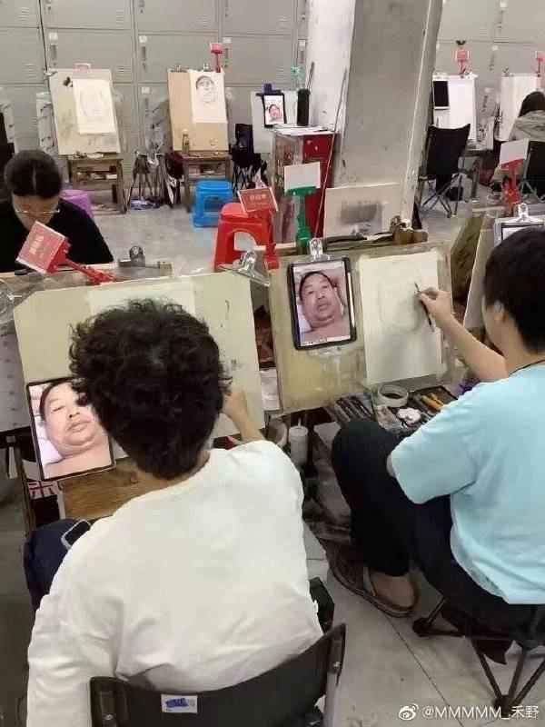 搞笑囧图:住高层睡觉要拉窗帘的原因,结个婚犹如渡劫 搞笑囧图:住高层睡觉要拉窗帘的原因,结个婚犹如渡劫