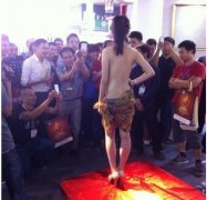 不管什么展只要有这样的都是一大群人