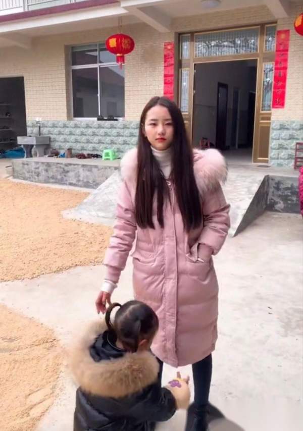 搞笑段子:相亲女有点小胖,男的一下子猜到她的真实体重…… 搞笑段子:相亲女有点小胖,男的一下子猜到她的真实体重……