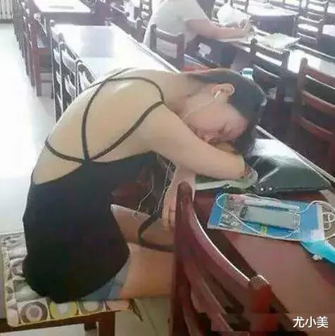 天天耽误我学习,我一下午都没好好上课哈哈 天天耽误我学习,我一下午都没好好上课哈哈