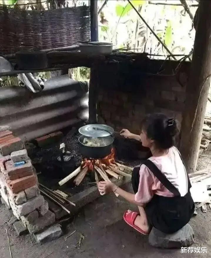 第一次带女朋友回家她要做饭,结果... 网友:哈哈哈!女朋友不错,旺家! 第一次带女朋友回家她要做饭,结果... 网友:哈哈哈!女朋友不错,旺家!