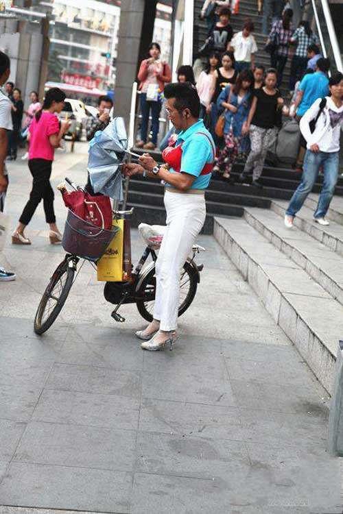 你这打扮是什么情况