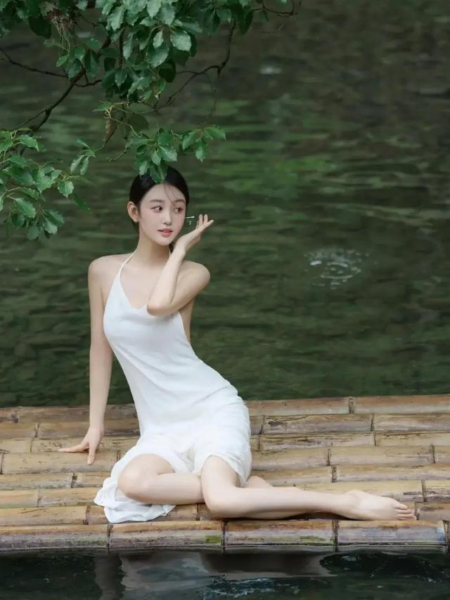 开心一角:某女要去相亲 开心一角:某女要去相亲