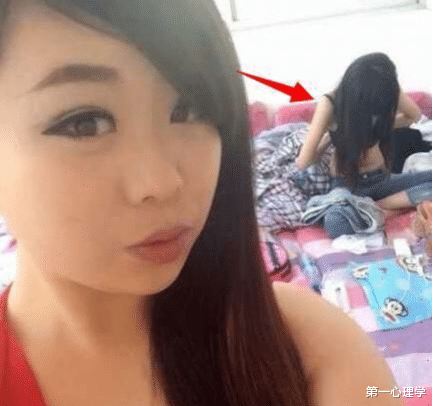 本想放生你,结果被反咬一口,看着都疼,哈哈哈哈哈哈 本想放生你,结果被反咬一口,看着都疼,哈哈哈哈哈哈