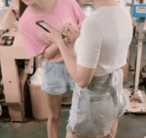 “老婆出差回来以后就成这样了，她是不是有事瞒着我？”哈哈哈哈，又被绿了？