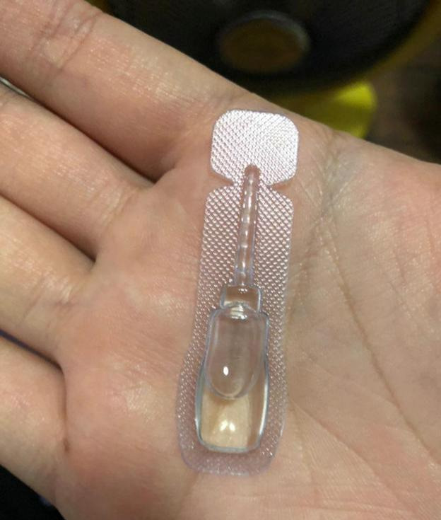 “女友包里掉出来的,这是用来干什么的?”哈哈哈哈哈不要想太多! “女友包里掉出来的,这是用来干什么的?”哈哈哈哈哈不要想太多!