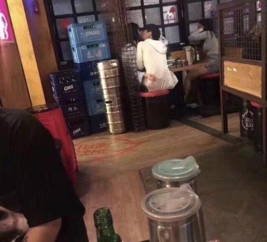 “男友带我和我闺蜜吃饭,我上厕所回来看到他们把我绿了...”哈哈哈哈! “男友带我和我闺蜜吃饭,我上厕所回来看到他们把我绿了...”哈哈哈哈!