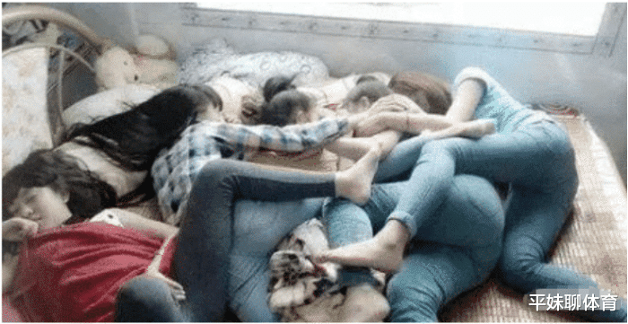 “暗恋多年的女同事生病住院了,让我过去陪床,我该怎么办?”哈哈哈~ “暗恋多年的女同事生病住院了,让我过去陪床,我该怎么办?”哈哈哈~