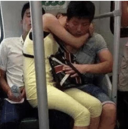约了穿汉服的姑娘出去吃饭,结果…见面差点崩了!这谁顶得住啊? 约了穿汉服的姑娘出去吃饭,结果…见面差点崩了!这谁顶得住啊?