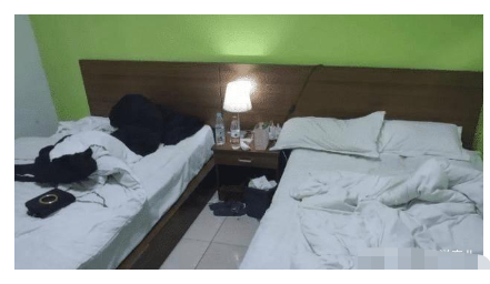 女友说跟闺蜜一起睡在宾馆,结果网友给出了神暗示,被绿成草原? 女友说跟闺蜜一起睡在宾馆,结果网友给出了神暗示,被绿成草原?