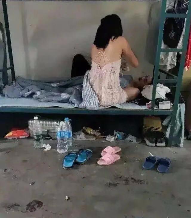 “当洪水结束后,一个大惊喜降临!”哇哈哈,我该如何是好? “当洪水结束后,一个大惊喜降临!”哇哈哈,我该如何是好?