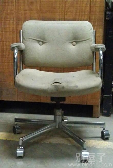 一个椅子的诉求。。 一个椅子的诉求。。