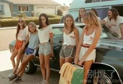 这种老照片的妹子，看着有另一番味道