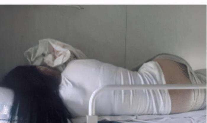 “看着妹妹的鞋我陷入了沉思,这袜子是怎么做到的?”哇哈哈哈哈哈~ “看着妹妹的鞋我陷入了沉思,这袜子是怎么做到的?”哇哈哈哈哈哈~
