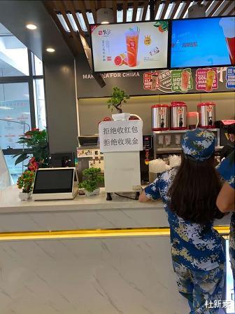 “这是女友出差发来的照片,老爸看后劝我分手”到底怎么了呢 “这是女友出差发来的照片,老爸看后劝我分手”到底怎么了呢