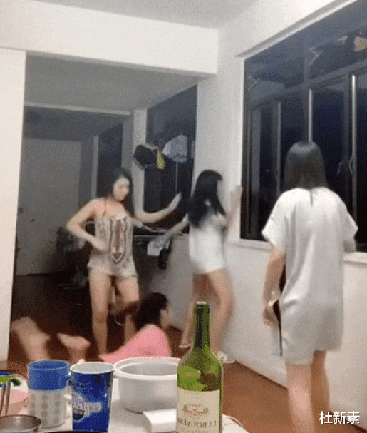 “这是女友出差发来的照片,老爸看后劝我分手”到底怎么了呢 “这是女友出差发来的照片,老爸看后劝我分手”到底怎么了呢