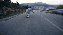 坟头草项目：弯道速滑