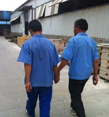“为什么女生穿这种衣服不会掉下来?”这让我疑惑,哈哈哈尴尬了 “为什么女生穿这种衣服不会掉下来?”这让我疑惑,哈哈哈尴尬了