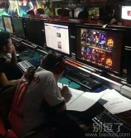 你怎么会出现在网吧 你怎么会出现在网吧