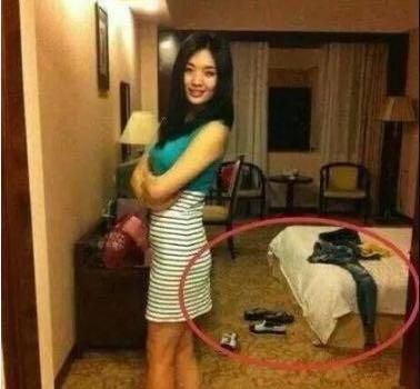 美女,这火车卧铺不是你家啊,先把衣服穿好,这谁受得了! 美女,这火车卧铺不是你家啊,先把衣服穿好,这谁受得了!