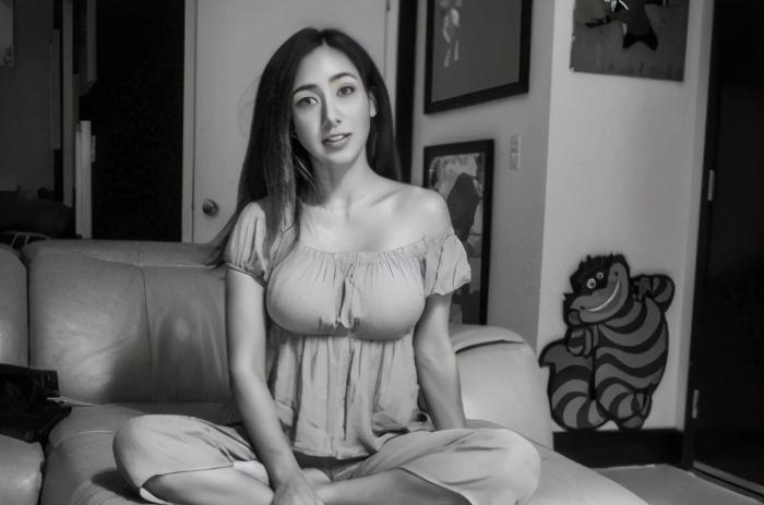 “妹子半夜来按门铃,说停电一个人害怕...” “妹子半夜来按门铃,说停电一个人害怕...”