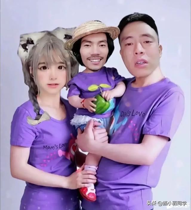 阿姨,地铁上这么多人看着呢,我都感觉到尴尬!网友:味道如何 阿姨,地铁上这么多人看着呢,我都感觉到尴尬!网友:味道如何