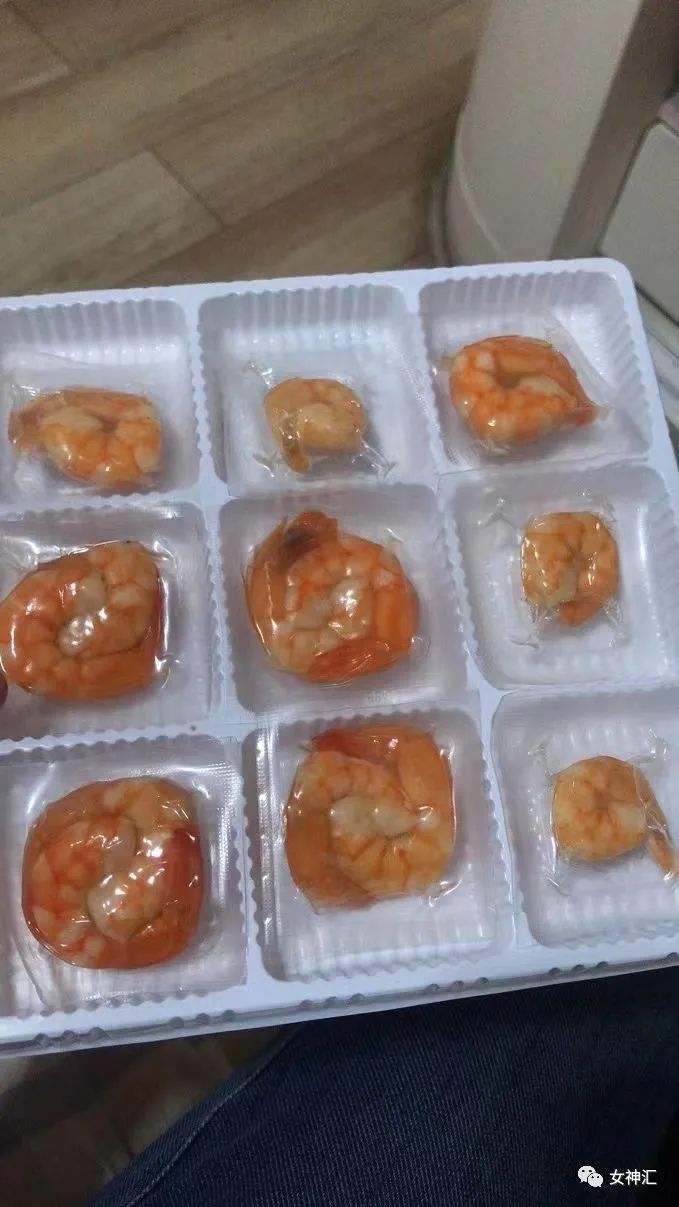 爸妈花50w帮我装修婚房,打开灯后崩溃了!网友:这KTV画风令人害怕! 爸妈花50w帮我装修婚房,打开灯后崩溃了!网友:这KTV画风令人害怕!