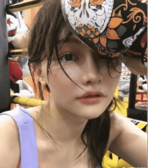 “女朋友发来照片说刚运动完,看脸色确实不假……”哈哈哈! “女朋友发来照片说刚运动完,看脸色确实不假……”哈哈哈!