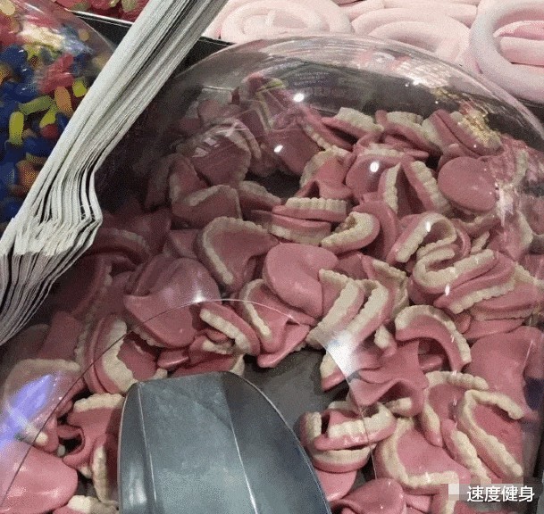 “你听过小孩说过最可怕的话是什么??这谁顶得住啊哈哈哈哈!” “你听过小孩说过最可怕的话是什么??这谁顶得住啊哈哈哈哈!”