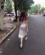 街头奇葩服装搭配 街头奇葩服装搭配