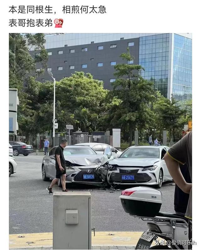 神评:约会千万不要吃烧烤!哈哈 神评:约会千万不要吃烧烤!哈哈