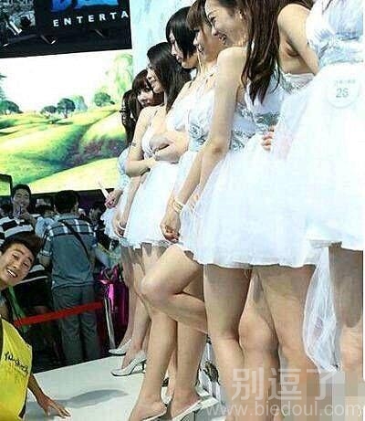 终于和大长腿合影了 终于和大长腿合影了