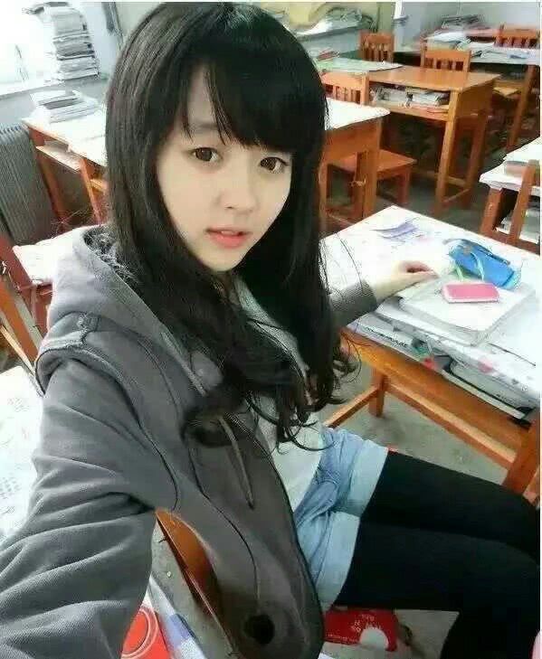 “女朋友出差给我发了照片报平安，但大家都劝我分手”这有什么问题吗？