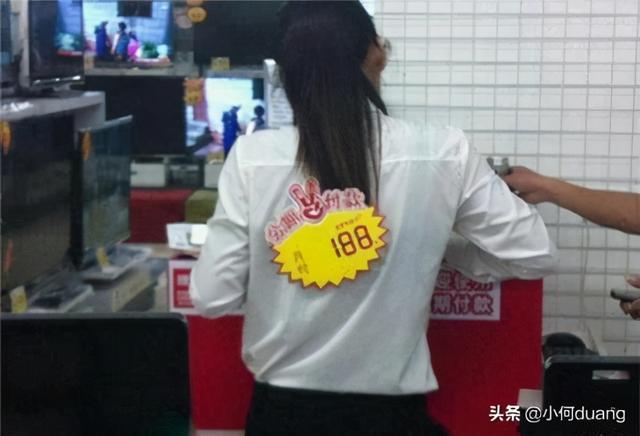 每日一笑:妈妈说,这样喝水可以少洗一个杯子 每日一笑:妈妈说,这样喝水可以少洗一个杯子