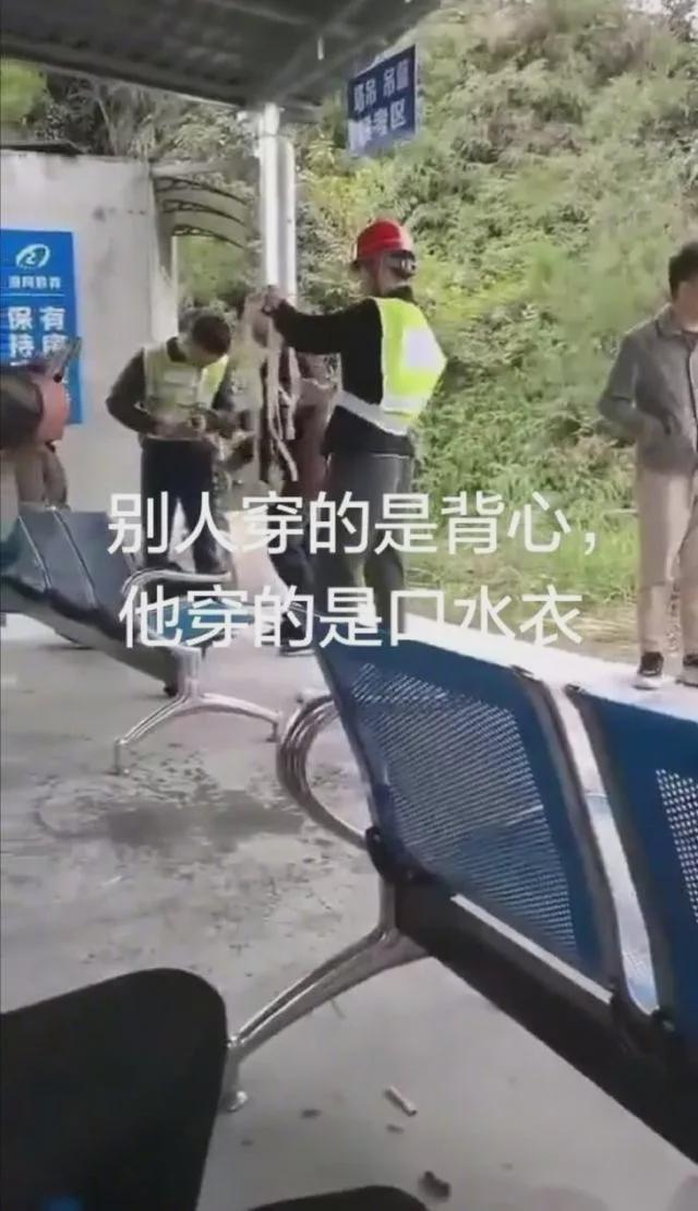没文化千万别随便发朋友圈了!!翻车太快了!哈哈哈哈哈哈! 没文化千万别随便发朋友圈了!!翻车太快了!哈哈哈哈哈哈!