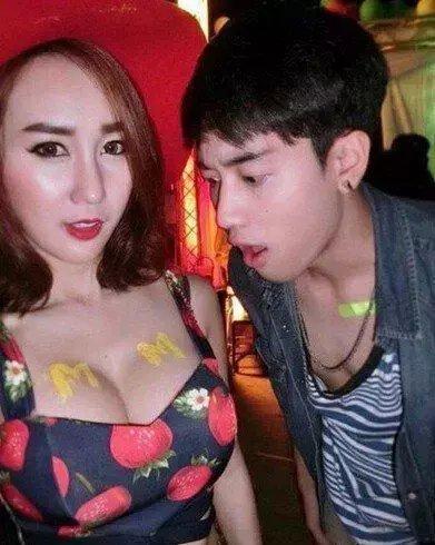 公司新来的秘书,一看就很能干 公司新来的秘书,一看就很能干