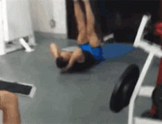 练的是如何敲碎地板