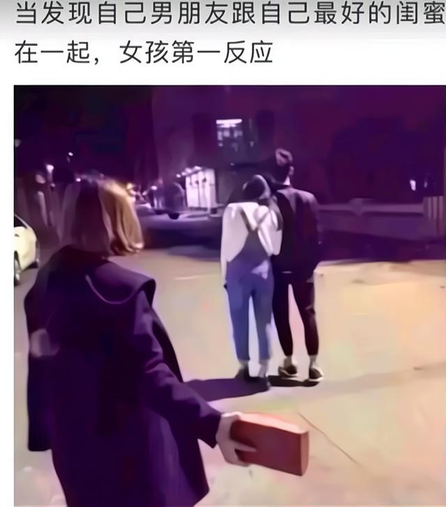 “听说楼下的小吃店非常火爆,来了一次才知道原因!”哈哈哈 “听说楼下的小吃店非常火爆,来了一次才知道原因!”哈哈哈